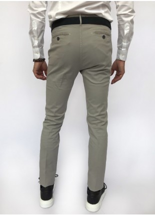 Man chinos pants, slim fit, in stretch cotton fabric, garment dyed . Light grey colour. Composition 97% cotton 3% elastane. Gray Middle Kingdom