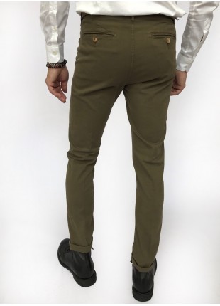 Man chinos pants, slim fit, in stretch cotton fabric, garment dyed . Sage green colour. Composition 97% cotton 3% elastane.  Military Green